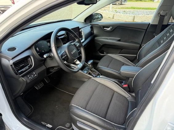 Vehicle image 5 Vehicle image 5