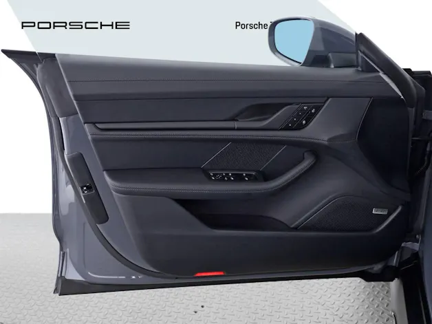 Porsche Taycan 4 Cross Turismo