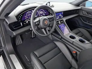 Porsche Taycan 4 Cross Turismo