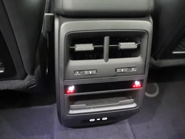 Porsche Macan 4