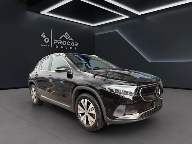 MERCEDES-BENZ EQA 300 Swiss Star Progressive 4matic