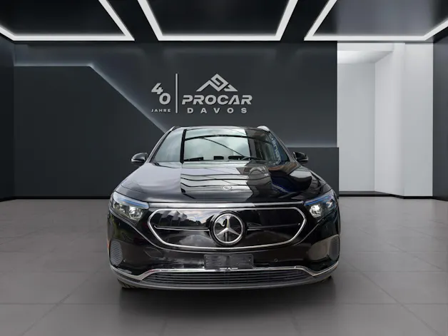 MERCEDES-BENZ EQA 300 Swiss Star Progressive 4matic