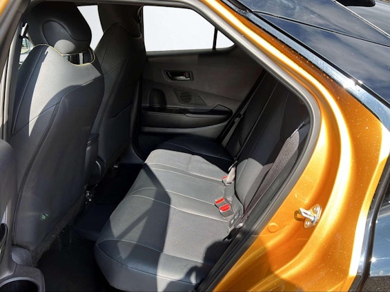 Vehicle image 10 Vehicle image 10