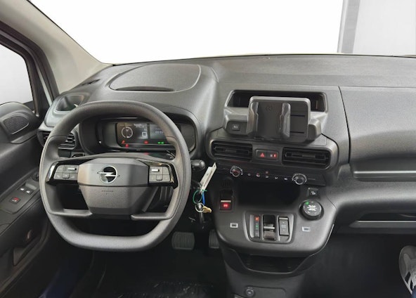 Vehicle image 7 Vehicle image 7