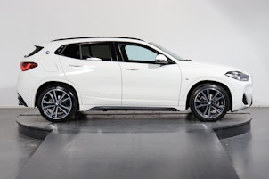 Vehicle image BMW X2 18d xDrive