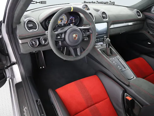 Porsche 718 Spyder RS