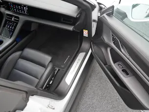 Porsche Taycan 4S