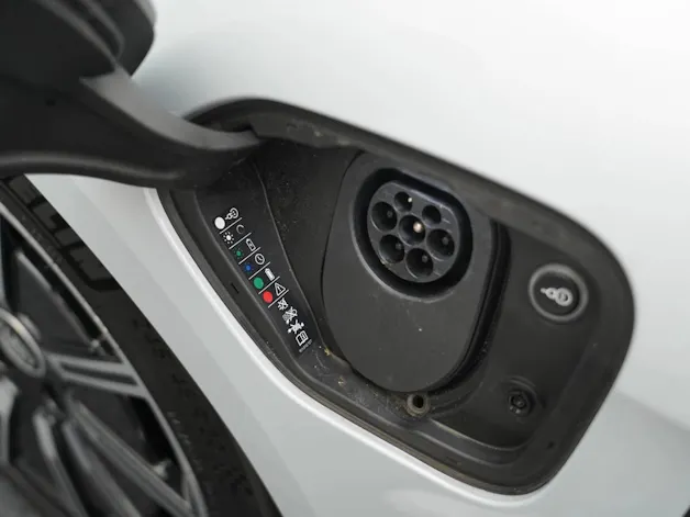Porsche Taycan 4S