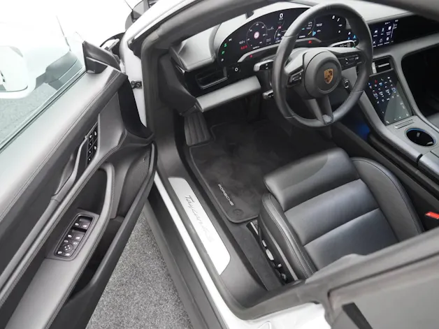 Porsche Taycan 4S