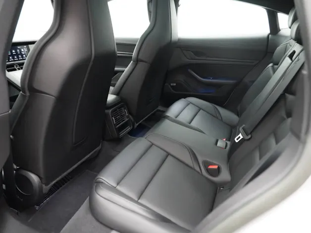 Porsche Taycan 4S