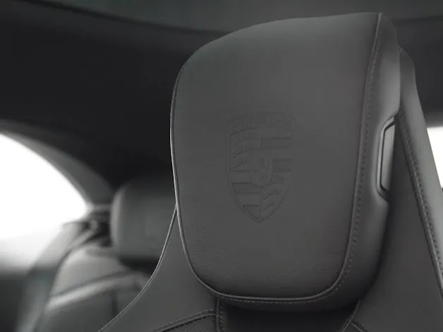 Porsche Taycan 4 Cross Turismo