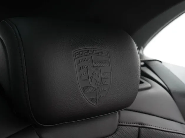 Porsche Taycan 4 Cross Turismo