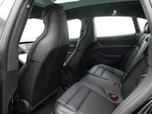 Porsche Taycan 4 Cross Turismo