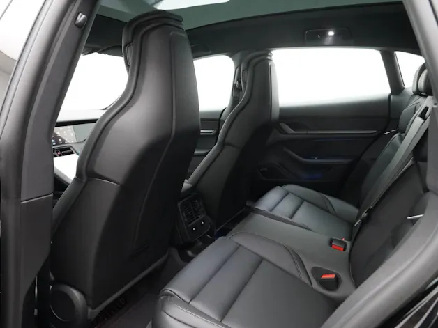 Porsche Taycan 4 Cross Turismo