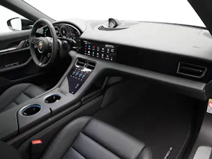 Porsche Taycan 4 Cross Turismo