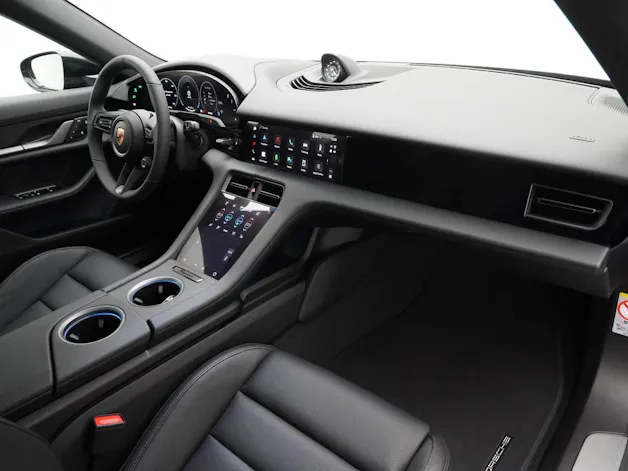 Porsche Taycan 4 Cross Turismo