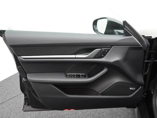 Porsche Taycan 4 Cross Turismo