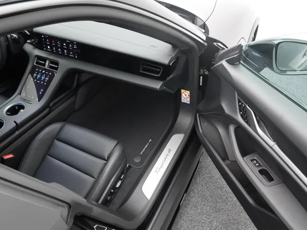 Porsche Taycan 4 Cross Turismo