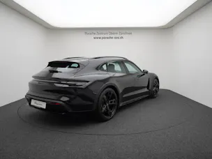 Porsche Taycan 4 Cross Turismo