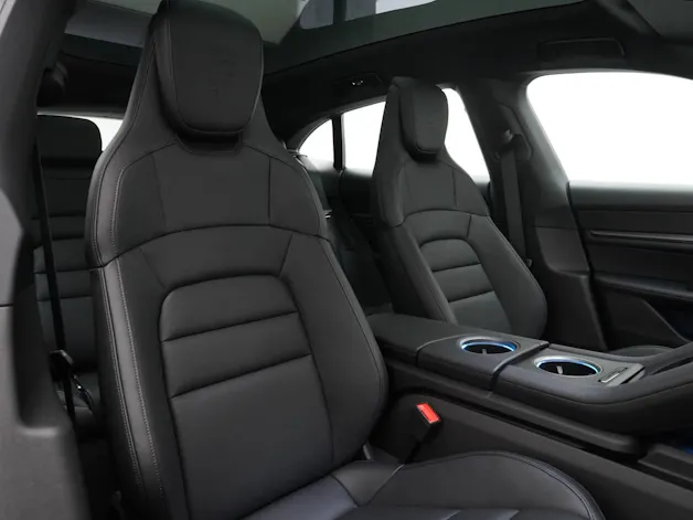 Porsche Taycan 4 Cross Turismo