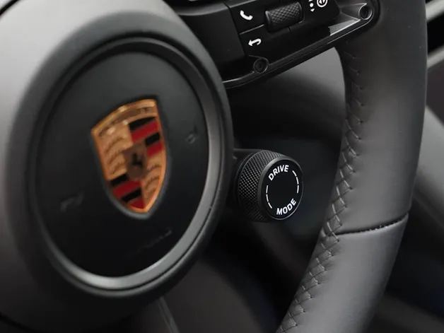 Porsche Taycan 4 Cross Turismo