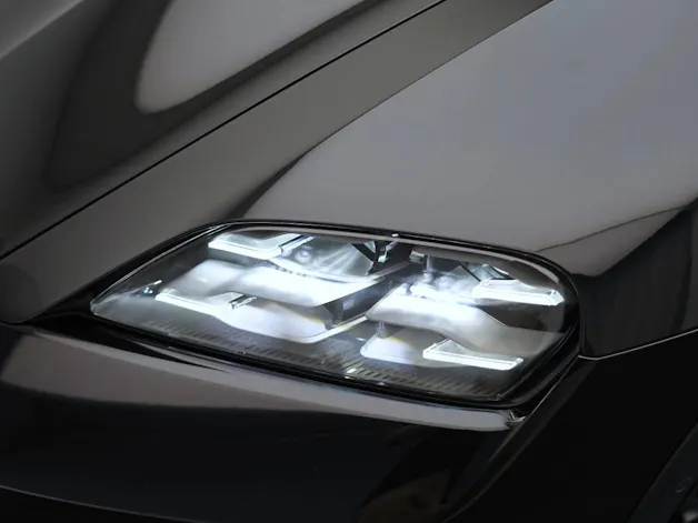 Porsche Taycan 4 Cross Turismo