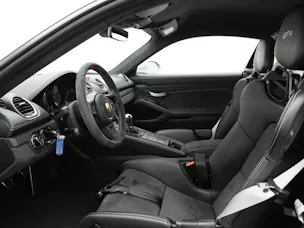 Porsche 718 Cayman GT4