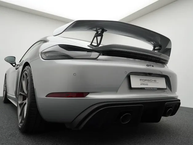 Porsche 718 Cayman GT4