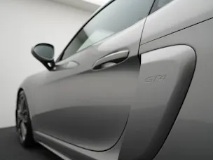 Porsche 718 Cayman GT4