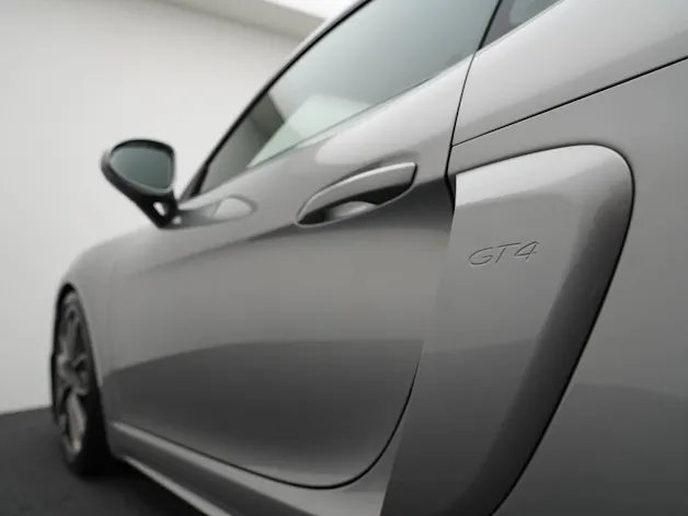Porsche 718 Cayman GT4