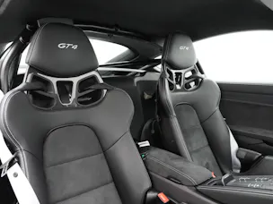 Porsche 718 Cayman GT4