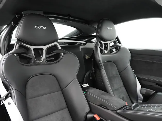 Porsche 718 Cayman GT4