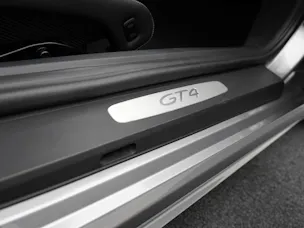Porsche 718 Cayman GT4