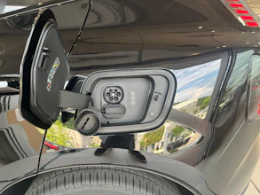 https://vehicle.imgix.net/4052135/160218f2-8190-4685-a497-1409432b8702.jpg