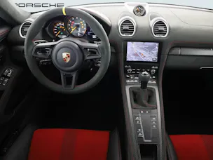 Porsche 718 Spyder RS