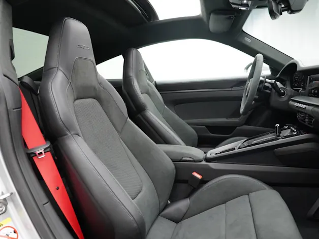 Porsche 911 Carrera GTS