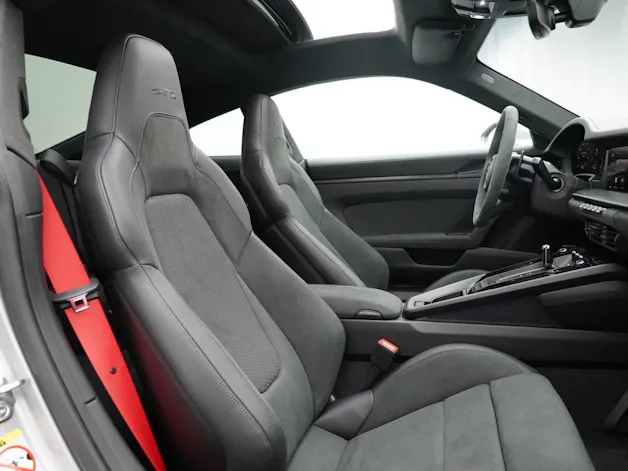 Porsche 911 Carrera GTS