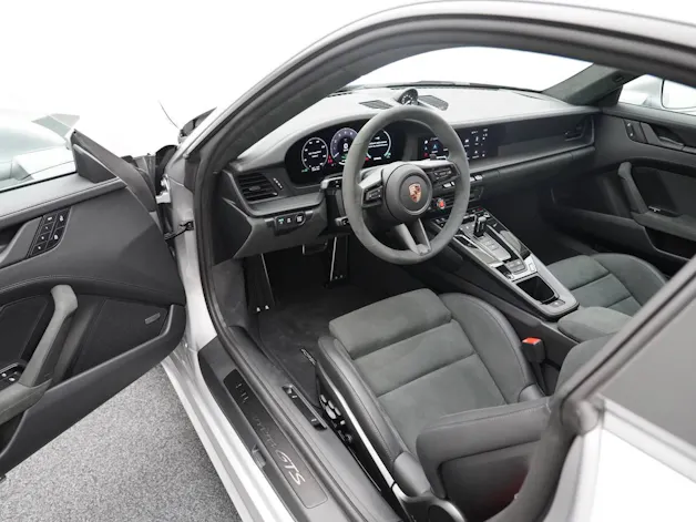 Porsche 911 Carrera GTS