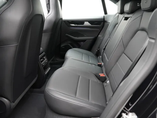 Porsche Macan 4