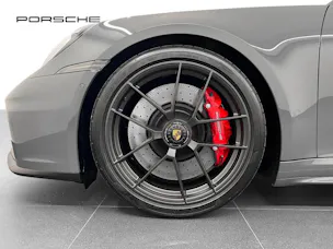 Porsche 911 Carrera 4 GTS Cabriolet