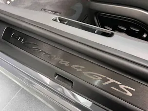 Porsche 911 Carrera 4 GTS Cabriolet