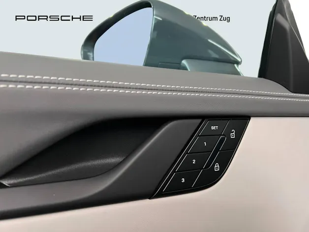 Porsche 911 Carrera 4 GTS Cabriolet