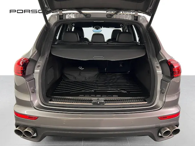 Porsche Cayenne S E-Hybrid