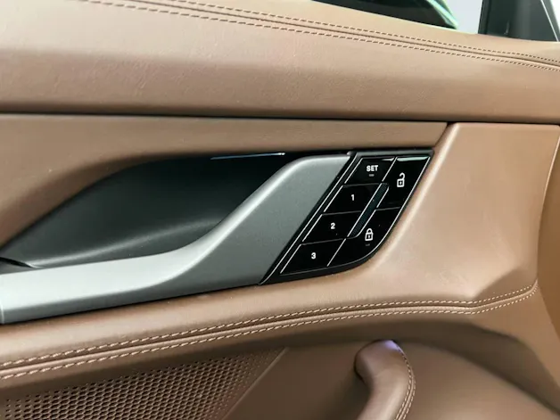Porsche Taycan Turbo Cross Turismo