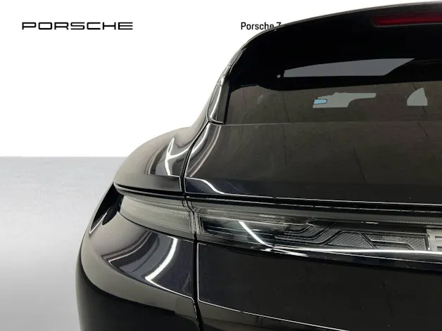 Porsche Taycan Turbo Cross Turismo