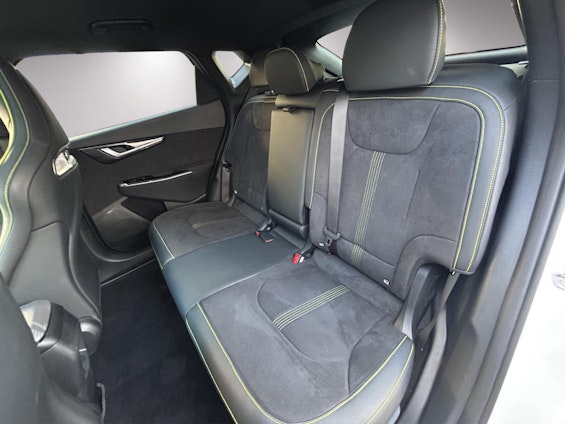 Vehicle image 15 Vehicle image 15