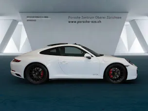 Porsche 911 Carrera 4 GTS