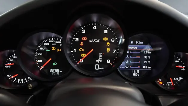 Porsche 911 Carrera 4 GTS