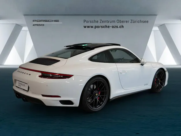 Porsche 911 Carrera 4 GTS
