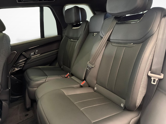 Vehicle image LAND ROVER RANGE ROVER